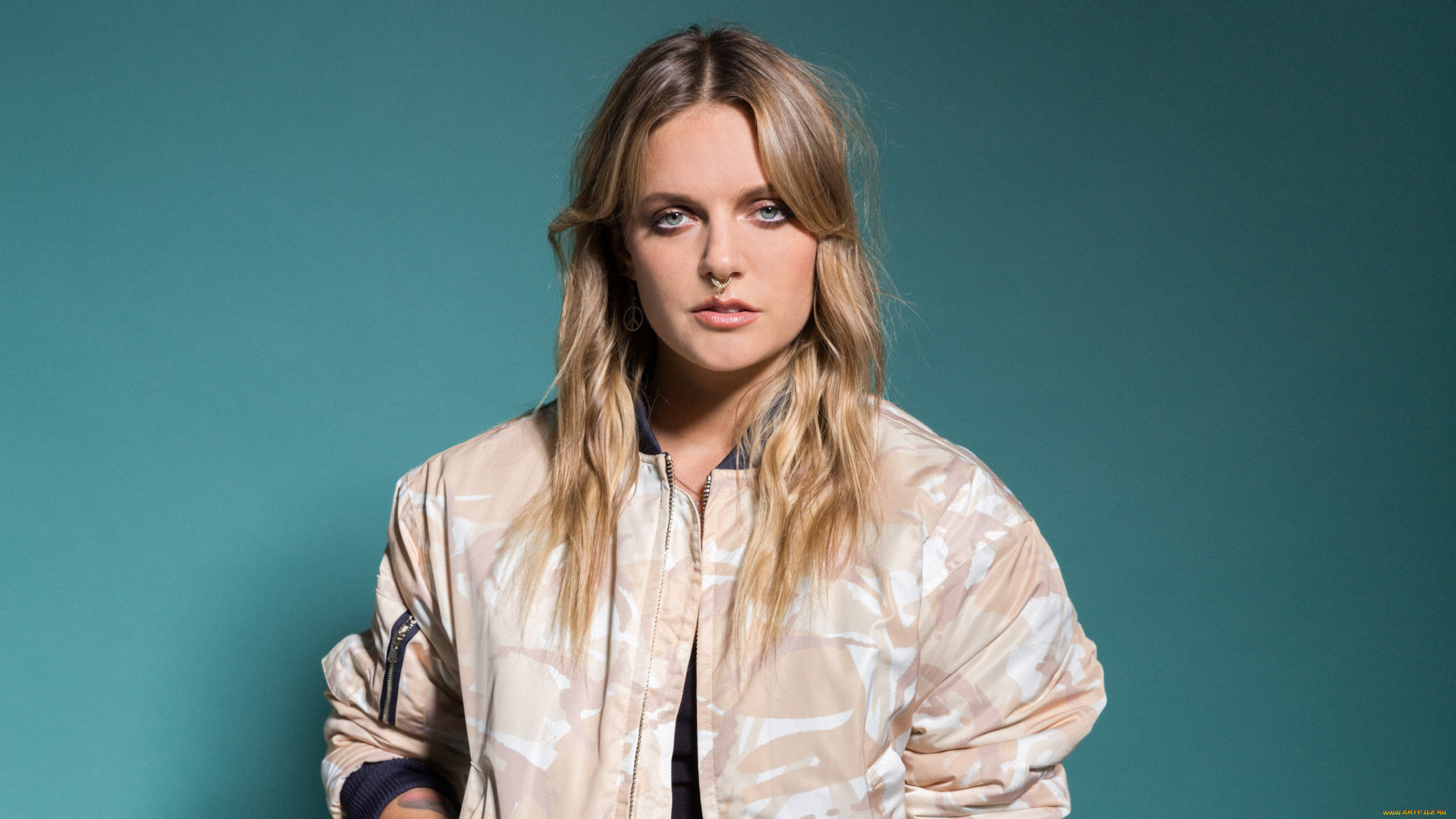 tove lo, , 